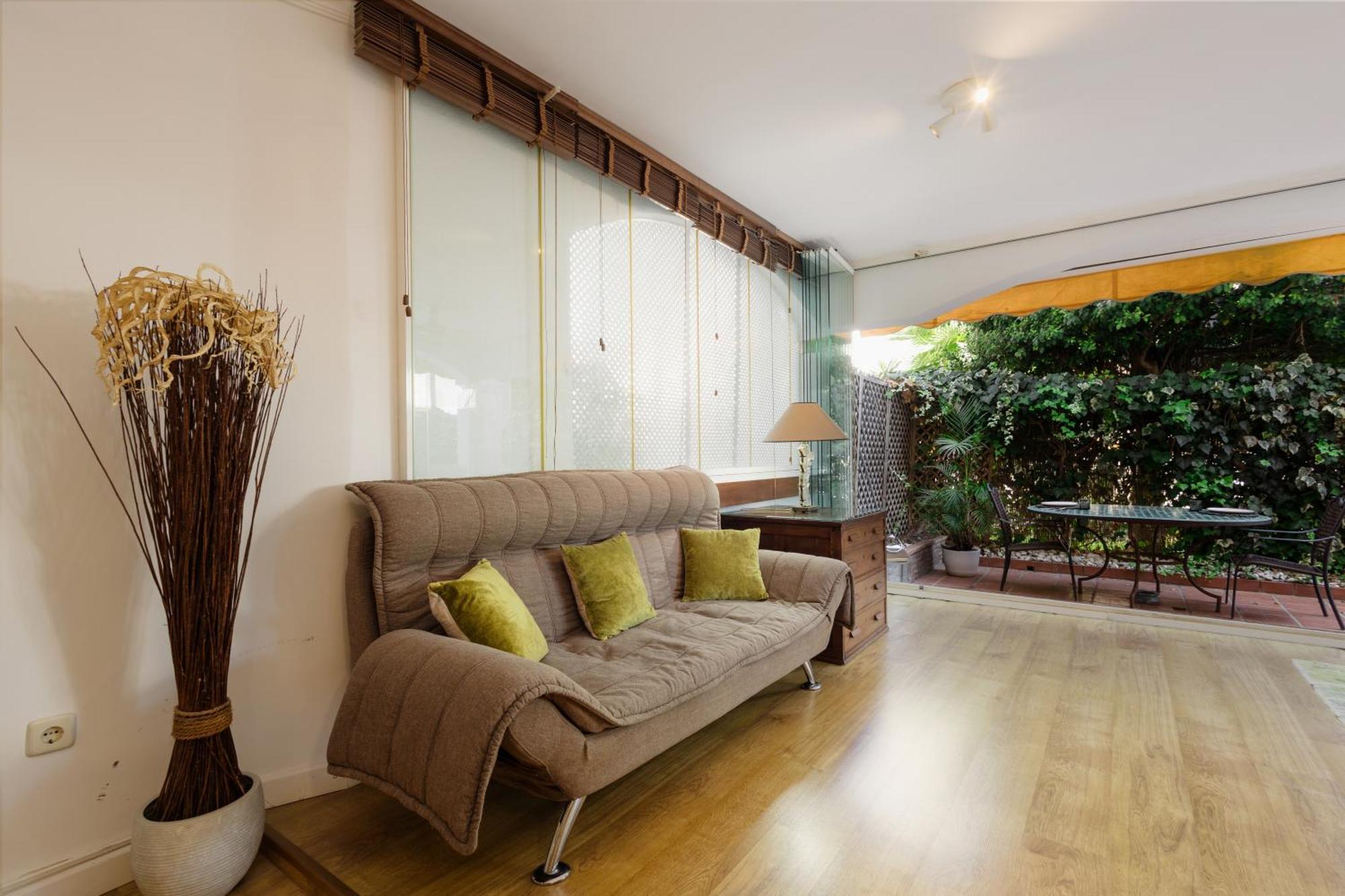 Ground Floor Holiday Apartment With Terrace And Pool In Puerto Banus, Marbella Eksteriør billede